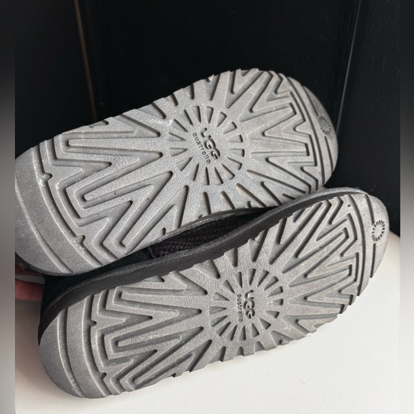 Ugg classic Cardy cable Knit Boots Suede Shearling Black  9 - Picture 15 of 15